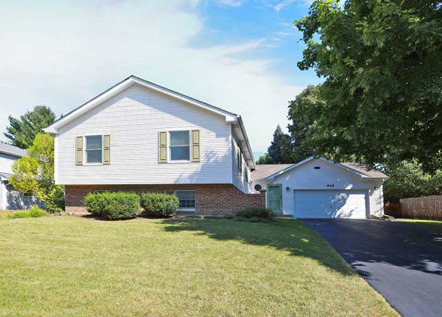 Property at 910 S Vista Dr, Algonquin, IL 60102, 4 beds, 3 baths