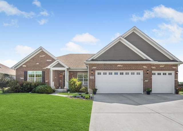 Property at 428 E Frontier Dr, Minooka, IL 60447, 3 beds, 2.5 baths