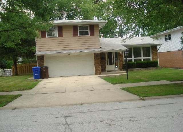 Property at 1142 E 159th Pl, South Holland, IL 60473, 3 beds, 2.5 baths