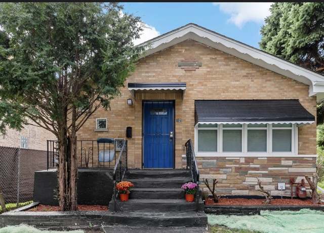 Property at 1121 E 93rd St, Chicago, IL 60619, 5 beds, 2.5 baths