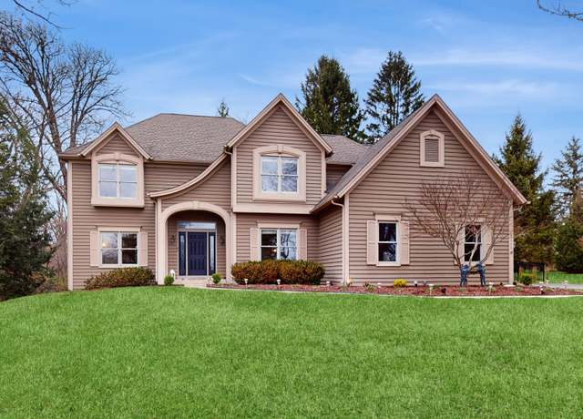 Property at 7111 Saddle Oaks Dr, Cary, IL 60013, 4 beds, 2.5 baths