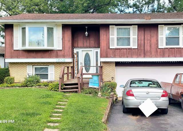 Property at 1506 Monroe St, Lake In The Hills, IL 60156, 4 beds, 2.5 baths