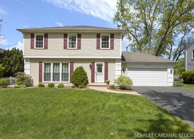 Property at 1712 La Palma Ct, Wheaton, IL 60189, 4 beds, 2.5 baths