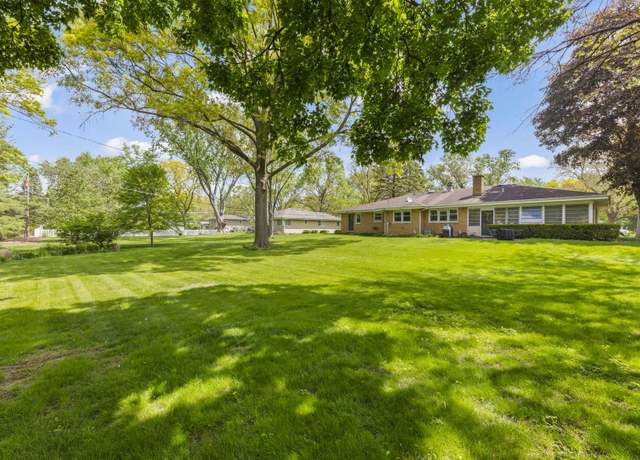 Property at 350 S Kenilworth Ave, Glen Ellyn, IL 60137, 4 beds, 2.5 baths