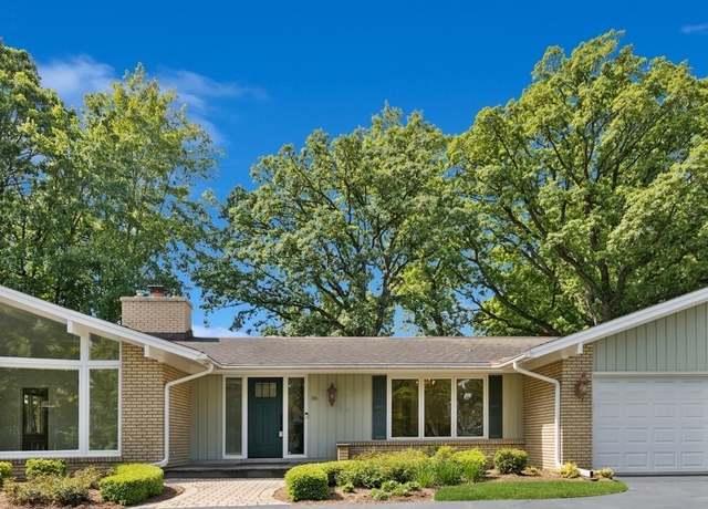 Property at 36 Mockingbird Ln, Oak Brook, IL 60523, 4 beds, 3.5 baths
