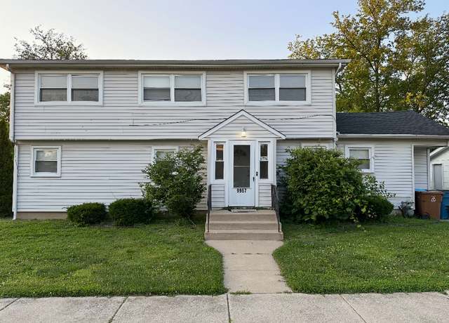 Property at 9957 Moody Ave, Oak Lawn, IL 60453, 4 beds, 2 baths