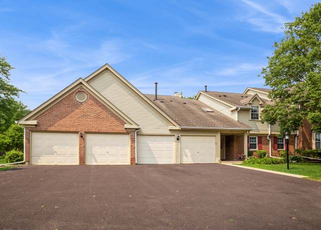 Property at 196 Camden Ct Unit W1, Schaumburg, IL 60194, 1 bed, 1 bath