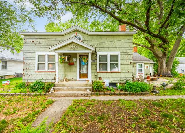 Property at 24038 W Oak St, Plainfield, IL 60544, 4 beds, 1.5 baths
