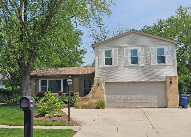 Property at 6S141 Park Meadow Dr, Naperville, IL 60540, 4 beds, 2.5 baths