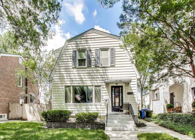 Property at 5226 N New England Ave, Chicago, IL 60656, 3 beds, 2 baths