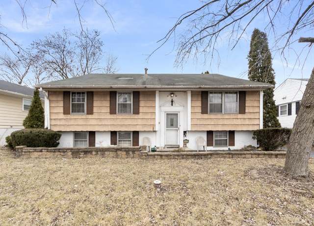 Property at 120 S Chestnut Ln, Glenwood, IL 60425, 4 beds, 2 baths