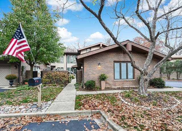 Property at 1441 Fox Ln, Hinsdale, IL 60521, 4 beds, 5 baths