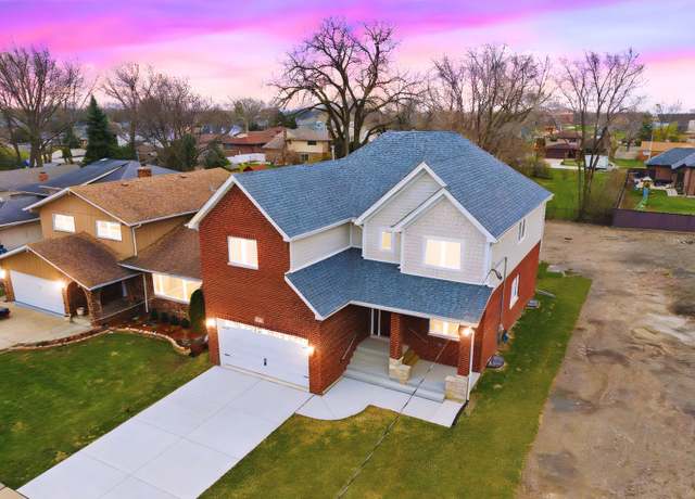 Property at 6705 W 91st Pl, Oak Lawn, IL 60453, 4 beds, 2.5 baths