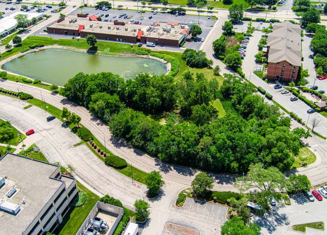 Property at 250 St Regis, Lombard, IL 60148