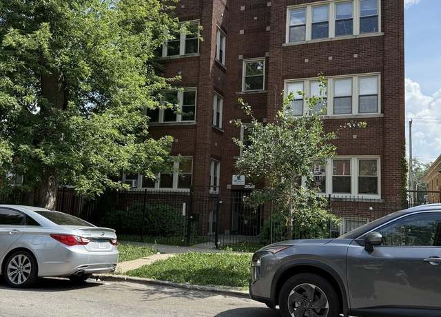 Property at 4027 W Crystal St #2, Chicago, IL 60651, 2 beds, 2 baths