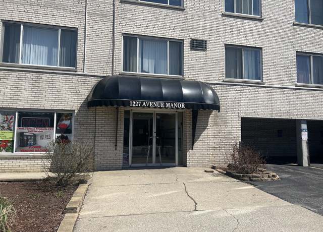 Property at 1227 S Harlem Ave #512, Berwyn, IL 60402, 1 bed, 1 bath