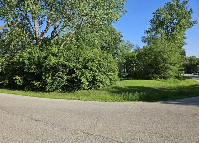Property at 615 W Eastern Ave, Mchenry, IL 60051