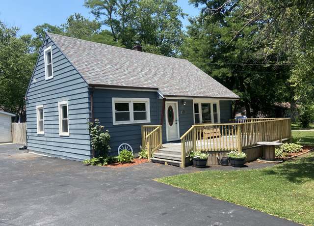 Property at 15210 Laramie Ave, Oak Forest, IL 60452, 4 beds, 1 bath