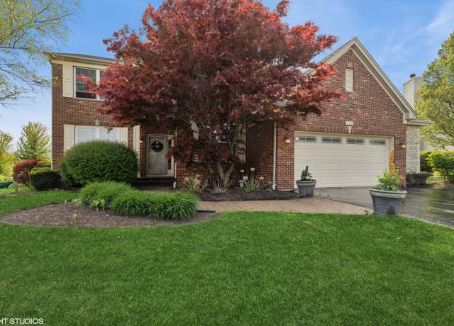 Property at 260 Thrush Cir, Lindenhurst, IL 60046, 4 beds, 2.5 baths
