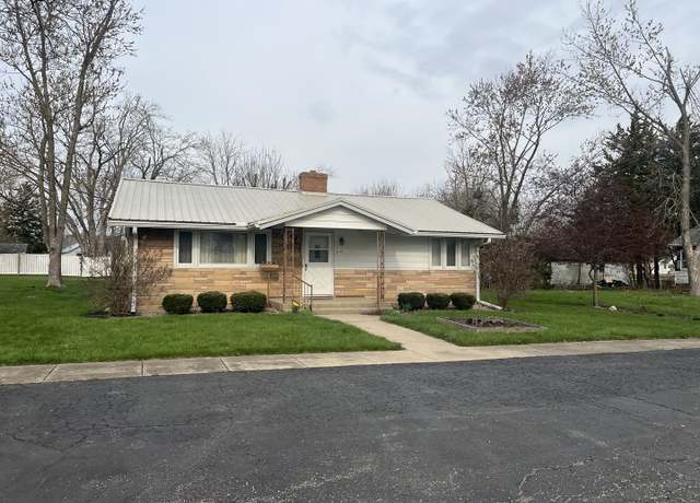 Property at 816 Lincoln St, Minonk, IL 61760, 2 beds, 2 baths