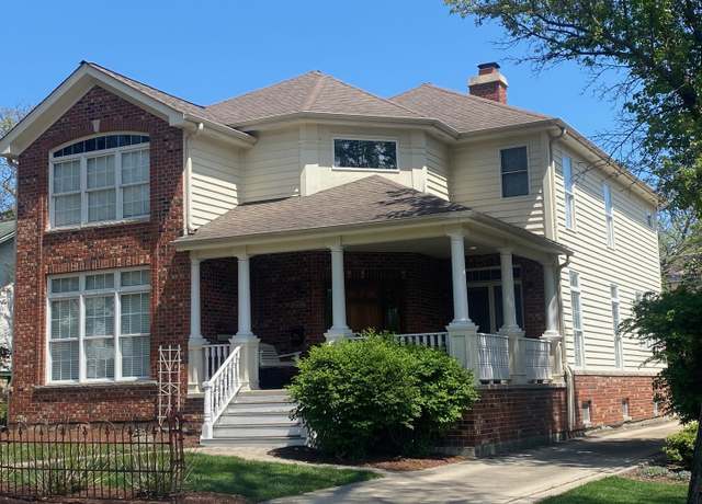 Property at 4829 Linscott Ave, Downers Grove, IL 60515, 5 beds, 4.5 baths