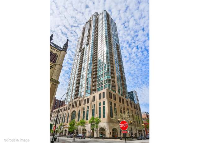 Property at 21 E Huron St #3204, Chicago, IL 60611, 3 beds, 3.5 baths