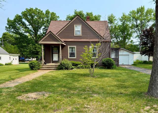 Property at 230 Burrwood Ave, Loves Park, IL 61111, 3 beds, 2 baths