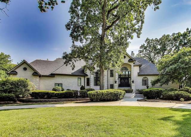 Property at 17n431 Oak Knoll Ln, Dundee, IL 60118, 4 beds, 4.5 baths