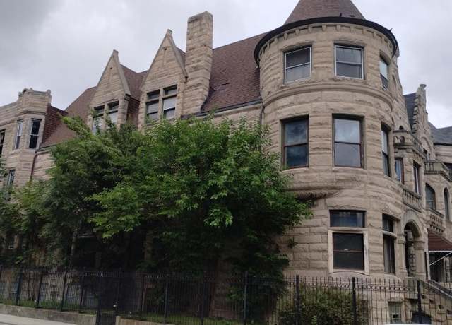 Property at 4058 S King Dr, Chicago, IL 60653, 9 beds, 6 baths
