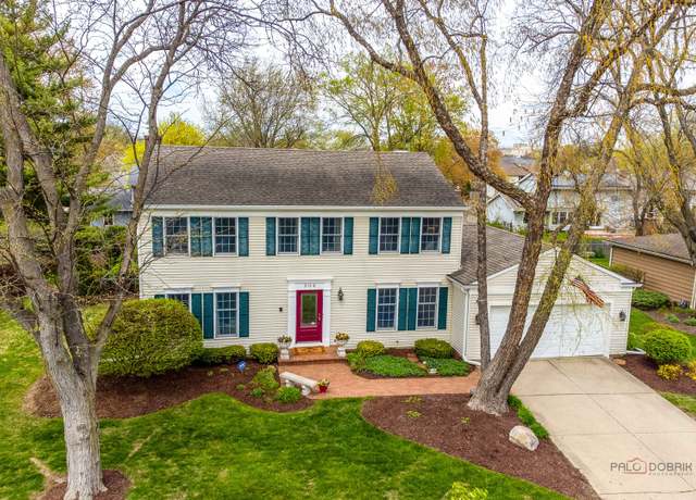 Property at 504 Juniper Pkwy, Libertyville, IL 60048, 4 beds, 2.5 baths