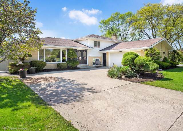 Property at 7102 Walden Ln, Darien, IL 60561, 5 beds, 3 baths