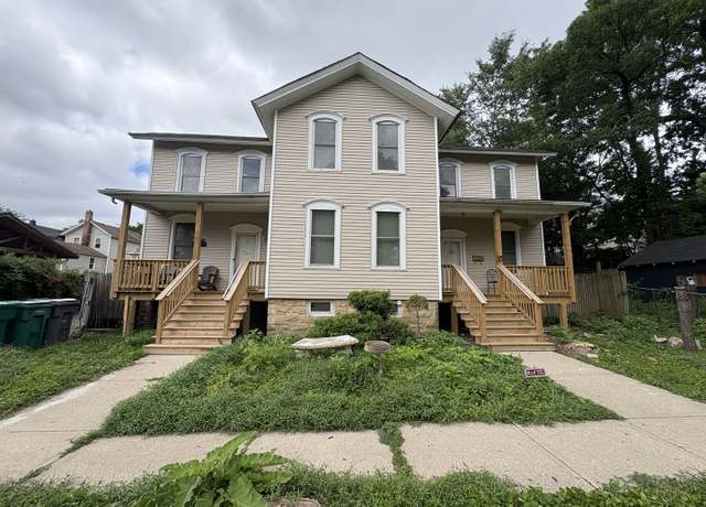 Property at 17 S Cagwin Ave, Joliet, IL 60436, 3 beds, 3 baths