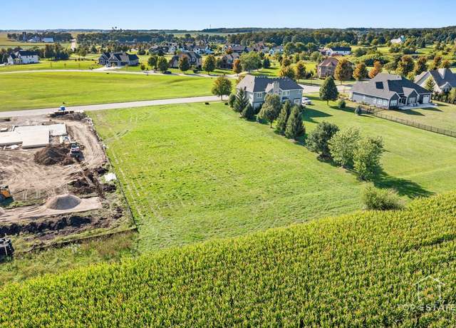 Property at 7750 Fairway Dr, Yorkville, IL 60560