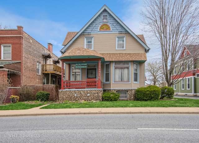 Property at 2452 Burr Oak Ave, Blue Island, IL 60406, 4 beds, 2.5 baths