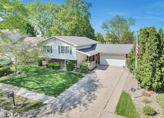 Property at 623 Woodstock Ln, Bourbonnais, IL 60914, 4 beds, 2 baths