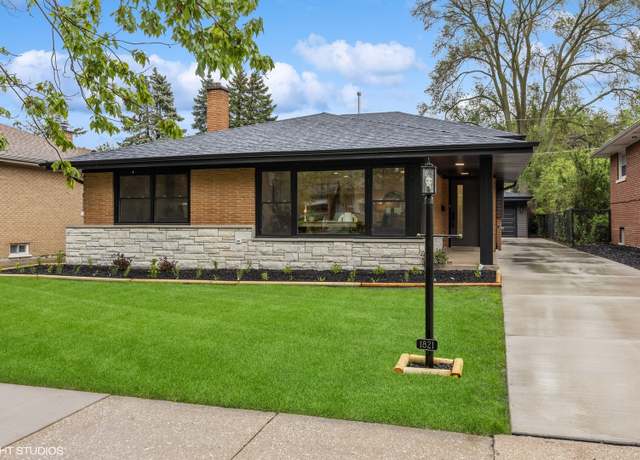 Property at 1821 Kensington Ave, Westchester, IL 60154, 4 beds, 3 baths