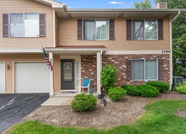 Property at 33 E Hickory St Unit A, Lombard, IL 60148, 2 beds, 1.5 baths