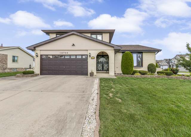Property at 19733 Lake Park Dr, Lynwood, IL 60411, 3 beds, 2.5 baths