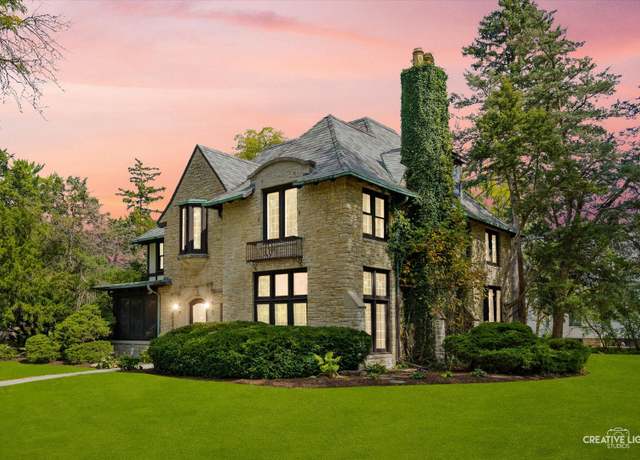 Property at 70 S Commonwealth Ave, Aurora, IL 60506, 5 beds, 3.5 baths
