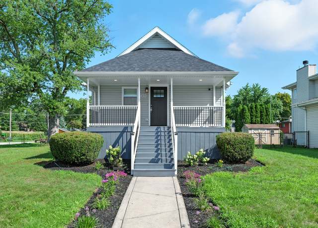 Property at 1890 182nd Pl, Lansing, IL 60438, 3 beds, 3 baths