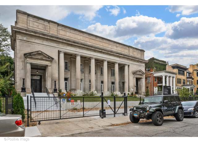 Property at 4840 S Dorchester Ave #11, Chicago, IL 60615, 4 beds, 3.5 baths