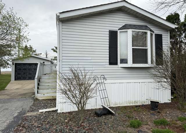 Property at 33 Partridge Ln, Beecher, IL 60401, 2 beds, 2 baths