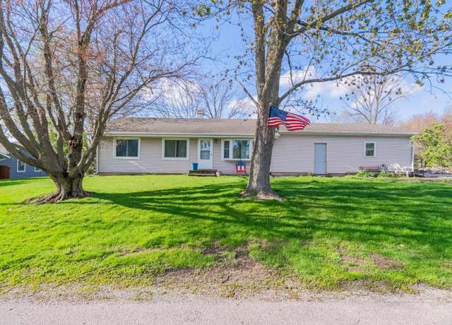 Property at 306 E Dooley St, Downs, IL 61736, 3 beds, 1 bath