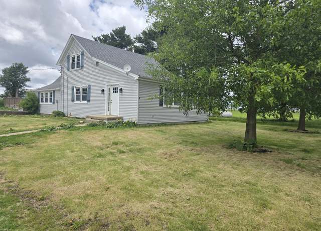 Property at 1350 N 2950 East Rd, Leroy, IL 61752, 3 beds, 2 baths