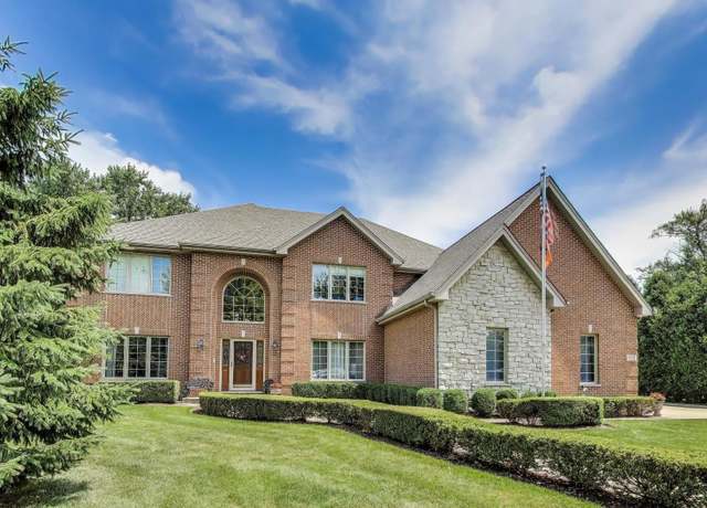 Property at 913 S Dryden Pl, Arlington Heights, IL 60005, 5 beds, 5 baths