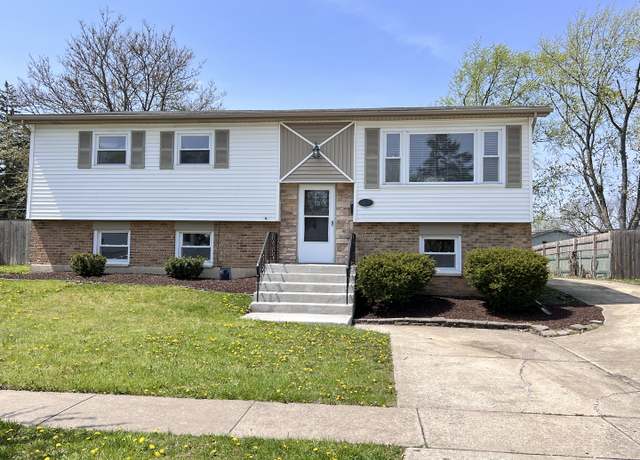 Property at 18960 Willow Ave, Country Club Hills, IL 60478, 4 beds, 2 baths