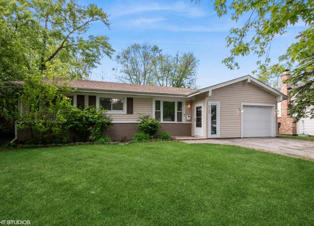 Property at 5142 Deerpath Rd, Oak Forest, IL 60452, 3 beds, 2 baths