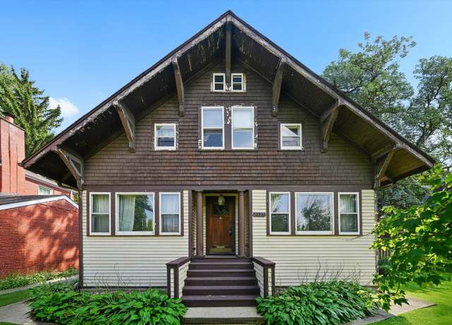 Property at 2127 W 107th St, Chicago, IL 60643, 4 beds, 2.5 baths