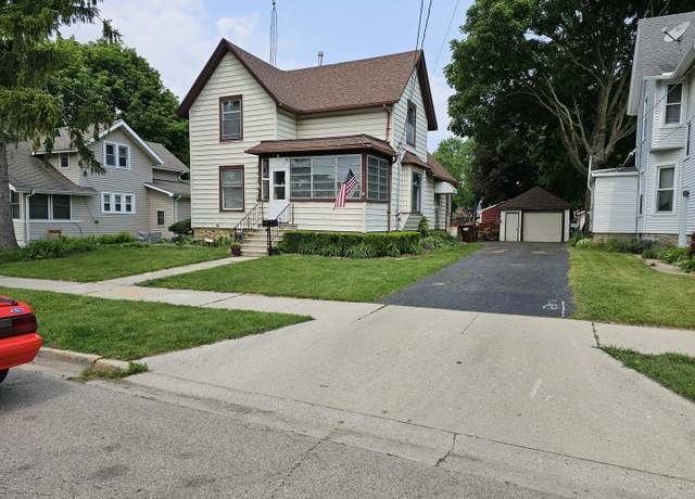 Property at 427 W Hurlbut Ave, Belvidere, IL 61008, 3 beds, 1 bath