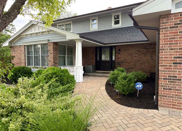 Property at 6345 Meadow Ln, Willowbrook, IL 60527, 4 beds, 2.5 baths